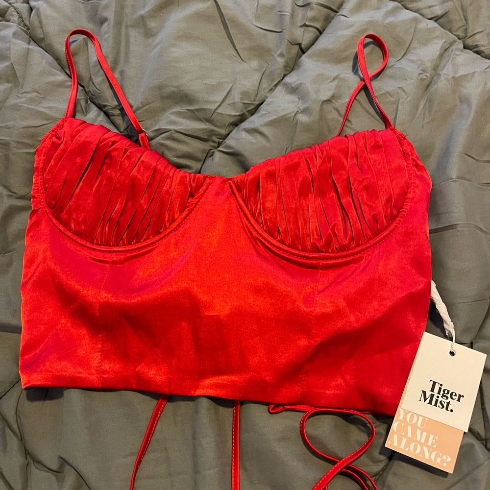 Tiger mist red crop top